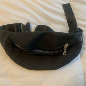 Black Fanny pack